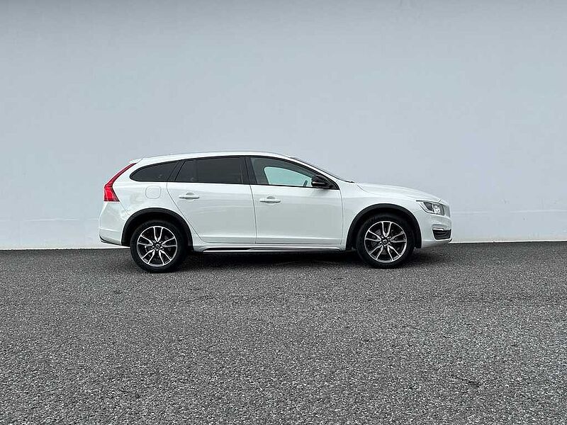 Volvo  Cross Country 2.4 D4 Summum AWD S/S